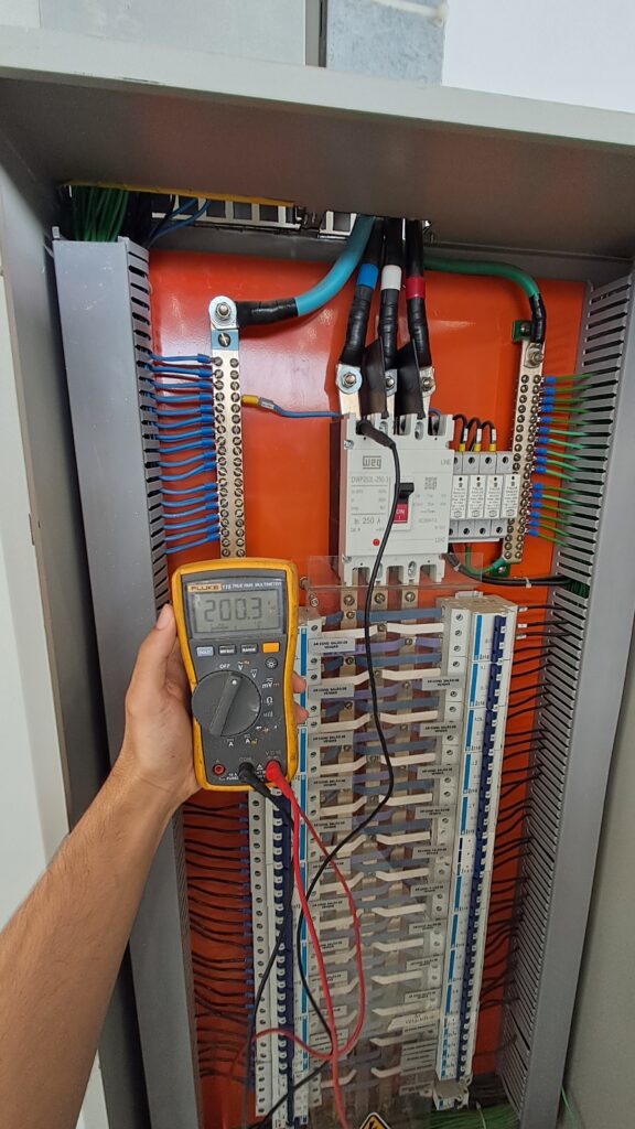painéis elétricos para construções de alto padrão